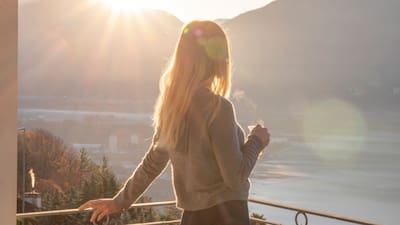 Healthy Morning Tips: सुबह उठते ही करें ये 7 काम, सेहत को मिलेंगे जबरदस्त फायदे और दिन बनेगा बेहतर 9 c4c31soo vitamin
