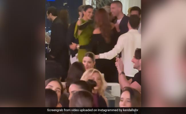When Suhana Khan Met Kendall Jenner. This Pic Is Proof.