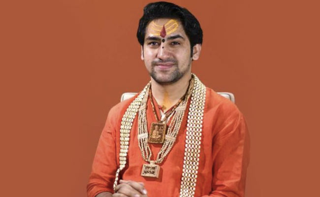 अब तो अस्तित्व पर ही... बांग्लादेश में अल्पसंख्यकों पर हो रहे अत्याचार को लेकर धीरेंद्र शास्त्री का बड़ा बयान