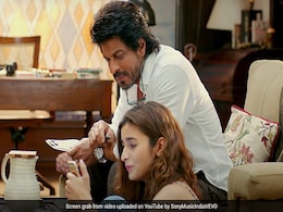 शाहरुख खान ने आलिया भट्ट को बताया कपूर खानदान की 'अम्मा', एक्ट्रेस को दिया ये नया नाम शाहरुख खान ने आलिया भट्ट को बताया कपूर खानदान की 'अम्मा', एक्ट्रेस को दिया ये नया नाम