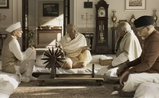 <i>Gandhi Godse: Ek Yudh</i> Review - Means Well Overall But Doesn't Fare Particularly Well