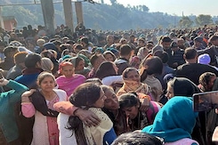Large Crowd Attend Last Rites Of 6 Civilians Killed In Jammu Terror Attack Large Crowd Attend Last Rites Of 6 Civilians Killed In Jammu Terror Attack