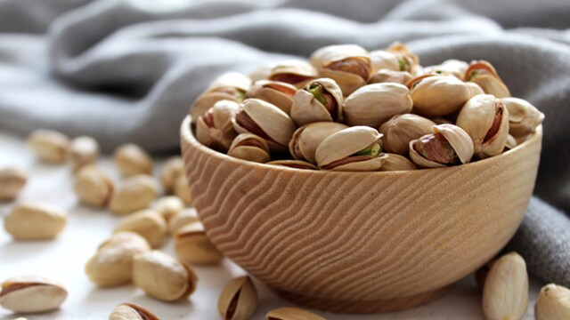 Add pistachios to your diet today to achieve these amazing benefits