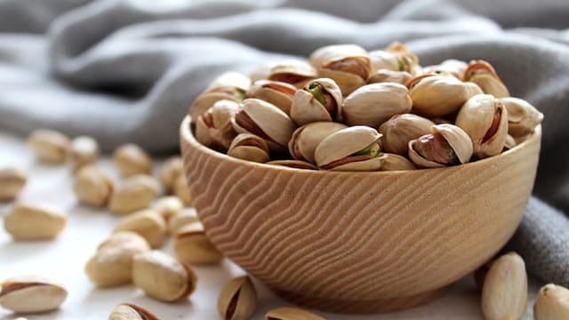 Add pistachios to your diet today to achieve these amazing benefits