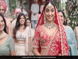शादी से पहले कियारा आडवणी का दुल्हन लुक आया सामने, देख फैंस बोले- सिद्धार्थ मल्होत्रा कहा है ? शादी से पहले कियारा आडवणी का दुल्हन लुक आया सामने, देख फैंस बोले- सिद्धार्थ मल्होत्रा कहा है ?