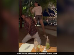 Throwback To When Vicky Kaushal Performed For Katrina Kaif On Her Birthday In Maldives Throwback To When Vicky Kaushal Performed For Katrina Kaif On Her Birthday In Maldives