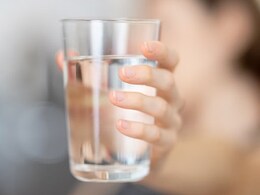 Health Tips: खाना खाने के कितनी देर बाद पीना चाहिए पानी? गर्मी में शरीर को हाइड्रेट रखना है जरूरी...