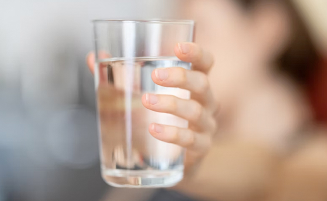 Drinking adequate amount of water helps keep kidneys healthy