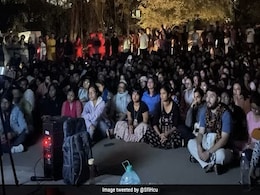 हैदराबाद विश्वविद्यालय: SFI ने विवादास्पद BBC डॉक्यूमेंट्री तो ABVP ने दिखाई 'द कश्मीर फाइल्स' हैदराबाद विश्वविद्यालय: SFI ने विवादास्पद BBC डॉक्यूमेंट्री तो ABVP ने दिखाई 'द कश्मीर फाइल्स'