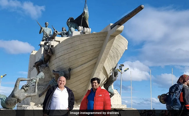 Indian Men Travel To All 7 Continents In Just Over 3 Days, Set World Record