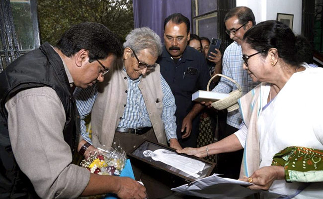"Now You Have Proof": Mamata Banerjee Gives Land Documents To Amartya Sen