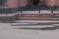 NDTV Ground Report From Joshimath: Building Leans On Another, Cracks On Roads NDTV Ground Report From Joshimath: Building Leans On Another, Cracks On Roads