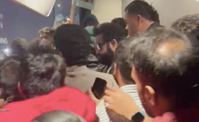 <i>RRR</i> Star Jr NTR Mobbed By Fans At Los Angeles Theatre Ahead Of Golden Globes