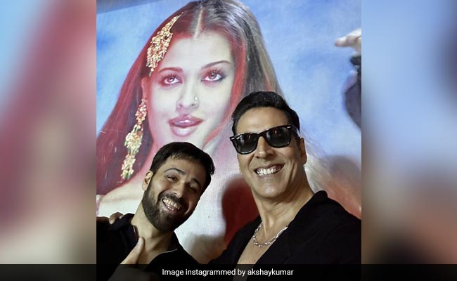 The Aishwarya Factor In Akshay Kumar's Selfie With Emraan Hashmi