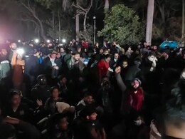 JNU में BBC डॉक्यूमेंट्री दिखाने के विवाद में 3 शिकायत दर्ज, दिल्ली पुलिस ने कहा- 'नहीं हुई पत्थरबाजी' JNU में BBC डॉक्यूमेंट्री दिखाने के विवाद में 3 शिकायत दर्ज, दिल्ली पुलिस ने कहा- 'नहीं हुई पत्थरबाजी'