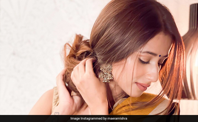 कभी IAS बनकर करना चाहती थीं देश की सेवा, आज टीवी सीरियल में बनीं विलेन, देखें 'भाग्य लक्ष्मी' की मलिश्का की स्टनिंग तस्वीरें