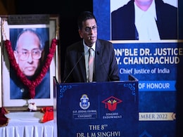 ध्रुव तारा की तरह मार्गदर्शन करती है हमारे संविधान की मूल संरचना : CJI डीवाई चंद्रचूड़ ध्रुव तारा की तरह मार्गदर्शन करती है हमारे संविधान की मूल संरचना : CJI डीवाई चंद्रचूड़