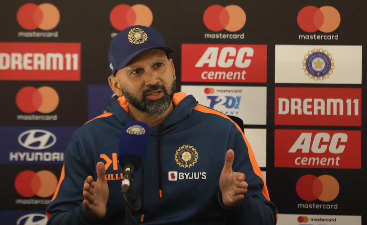 Paras Mhambrey Rejoins Mumbai Indians As Bowling Coach Paras Mhambrey Rejoins Mumbai Indians As Bowling Coach