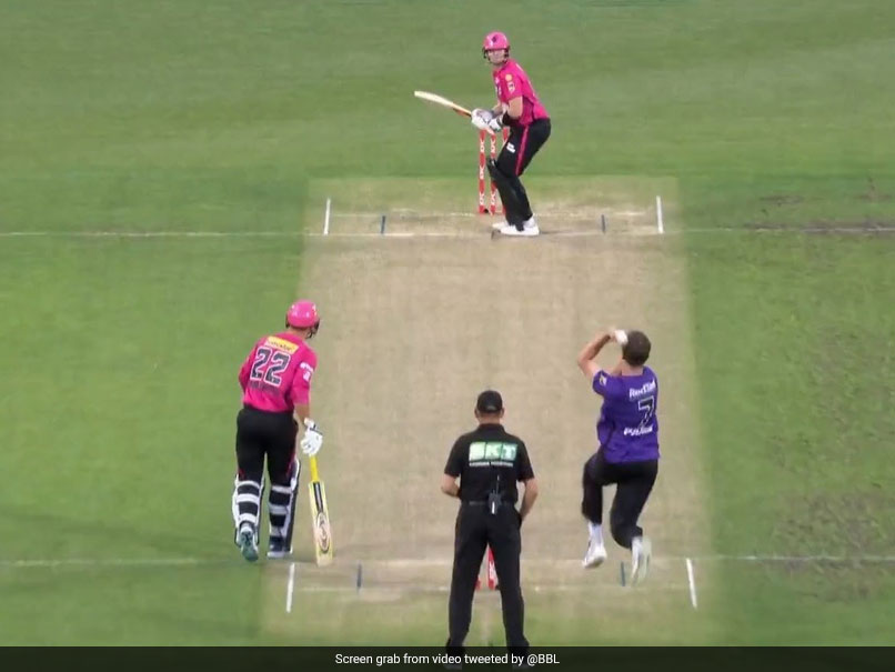 Watch: Bizarre Scenes As Bowler Leaks 12 Runs Between 2 Legitimate Deliveries In Big Bash League