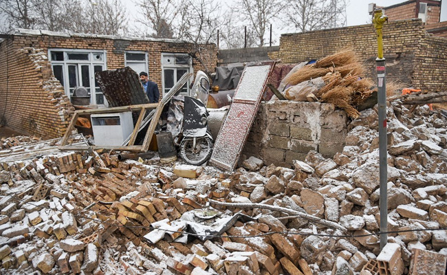 Earthquake In Northwest Iran Kills 3, Injures 800