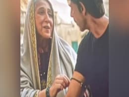 आमिर खान की बहन है 'पठान' की एक्ट्रेस निखत खान, शाहरुख खान संग स्क्रीन शेयर करने को लेकर हो रही है चर्चा आमिर खान की बहन है 'पठान' की एक्ट्रेस निखत खान, शाहरुख खान संग स्क्रीन शेयर करने को लेकर हो रही है चर्चा