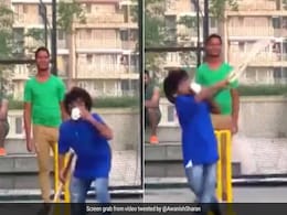 एक हाथ में चाय का प्याला दूसरे में बल्ला, धड़ाधड़ा शॉट लगाते शख्स का Video Viral एक हाथ में चाय का प्याला दूसरे में बल्ला, धड़ाधड़ा शॉट लगाते शख्स का Video Viral