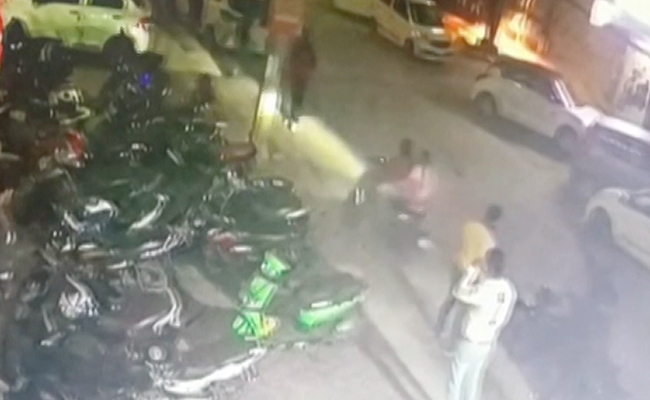 पीड़िता की दोस्त और हादसे की चश्मदीद ने बताया आखिर उस रात क्या हुआ था : सूत्र