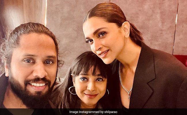 Shilpa Rao Shares Pic With Deepika Padukone, Thanks Her For "Love And Warmth"