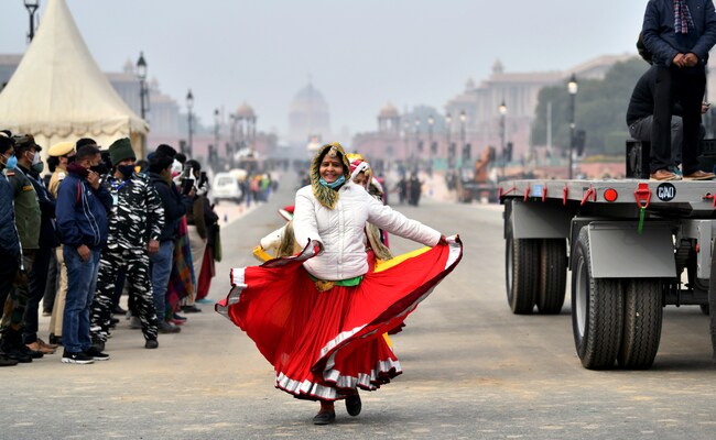 Special Dance Tribute To Netaji Ahead Of Republic Day With 1,200 Performers