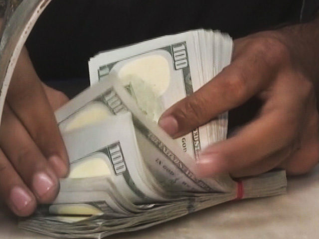 RBI Likely Buying Dollars in Spot, Paying Forwards: Traders