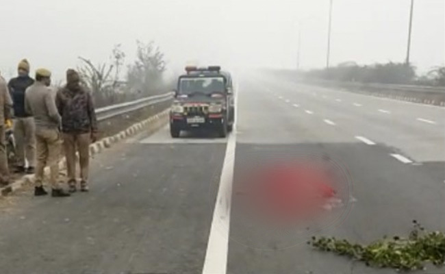 Body Of Woman With Injury Marks Found On UP Highway