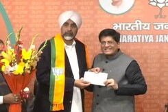 Manpreet Singh Badal Joins BJP Hours After Quitting Congress Manpreet Singh Badal Joins BJP Hours After Quitting Congress