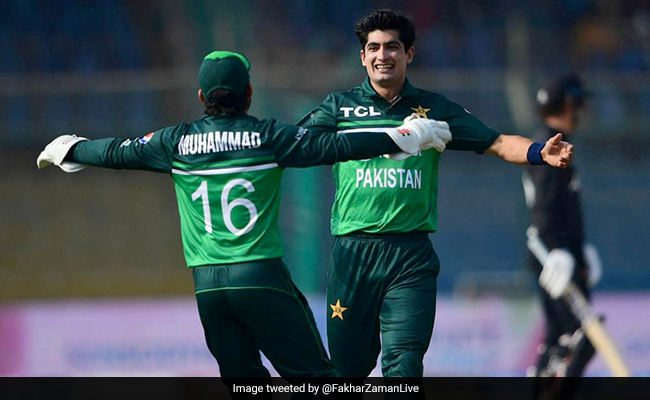 19 साल की उम्र में पाकिस्तानी गेंदबाज नसीम शाह ने ODI में मचाया तहलका, ऐसा कमाल का वर्ल्ड रिकॉर्ड बनाकर दुनिया को किया हैरान