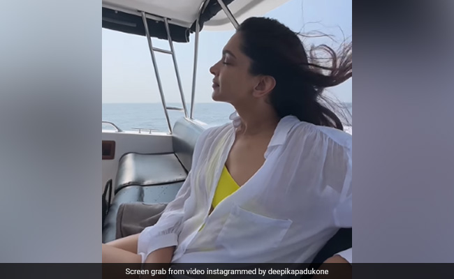 दीपिका पादुकोण ने बर्थडे पर शेयर की रणवीर सिंह का बनाया VIDEO, फैंस बोले- जो दीपिका से जले... दीपिका पादुकोण ने बर्थडे पर शेयर की रणवीर सिंह का बनाया VIDEO, फैंस बोले- जो दीपिका से जले...