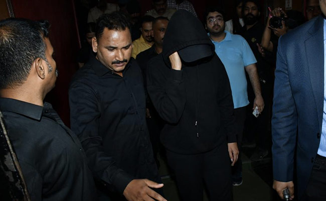 This <i>Pathaan</I> Star Checked Into A Theatre Screening Of The Film In Incognito Mode