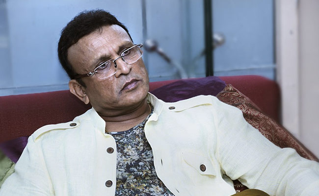 Actor Annu Kapoor Admitted To Delhi Hospital For Chest Pain, Is Stable