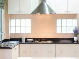 Kitchen Cleaning Hacks: चिमनी में लगी चिकनाई को इन हैक्स से करें चुटकियों में साफ, फॉलो करें ये आसान टिप्स Kitchen Cleaning Hacks: चिमनी में लगी चिकनाई को इन हैक्स से करें चुटकियों में साफ, फॉलो करें ये आसान टिप्स