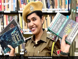 सोशल मीडिया पर छाई ये सब-इंस्पेक्टर, देती हैं साइबर फ्रॉड से बचने के टिप्स, लाखों बच्चों को दे रहीं मुफ्त शिक्षा सोशल मीडिया पर छाई ये सब-इंस्पेक्टर, देती हैं साइबर फ्रॉड से बचने के टिप्स, लाखों बच्चों को दे रहीं मुफ्त शिक्षा