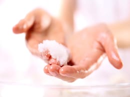 चावल के आटे को चेहरे पर इस तरह लगाएंगी तो दमक उठेगी स्किन, जानिए कैसे बनाते हैं Rice Flour Scrub  चावल के आटे को चेहरे पर इस तरह लगाएंगी तो दमक उठेगी स्किन, जानिए कैसे बनाते हैं Rice Flour Scrub