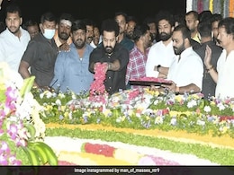 On NTR's Death Anniversary, Jr NTR And Kalyan Ram Pay Tribute To Their Grandfather On NTR's Death Anniversary, Jr NTR And Kalyan Ram Pay Tribute To Their Grandfather