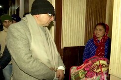 Uttarakhand Chief Minister Meets Affected Families In Joshimath Uttarakhand Chief Minister Meets Affected Families In Joshimath