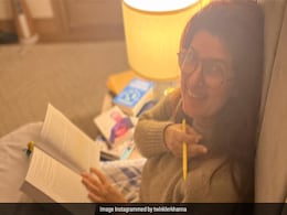 Twinkle Khanna, "Rickshaw Rani," Enjoys Auto Ride With Daughter Nitara: "Old Habits Die Hard" Twinkle Khanna, "Rickshaw Rani," Enjoys Auto Ride With Daughter Nitara: "Old Habits Die Hard"