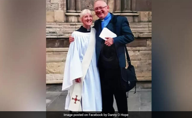Monk And Nun In UK Fall In Love And Give Up Monastic Life To Get Married