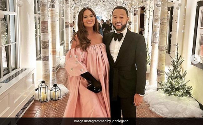 John Legend Shares 1st Picture Of Newborn Daughter With Chrissy Teigen. See Post