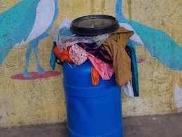 बेंगलुरु: रेलवे स्टेशन पर ड्रम में मिली महिला की सड़ी-गली लाश, हत्या की आशंका बेंगलुरु: रेलवे स्टेशन पर ड्रम में मिली महिला की सड़ी-गली लाश, हत्या की आशंका