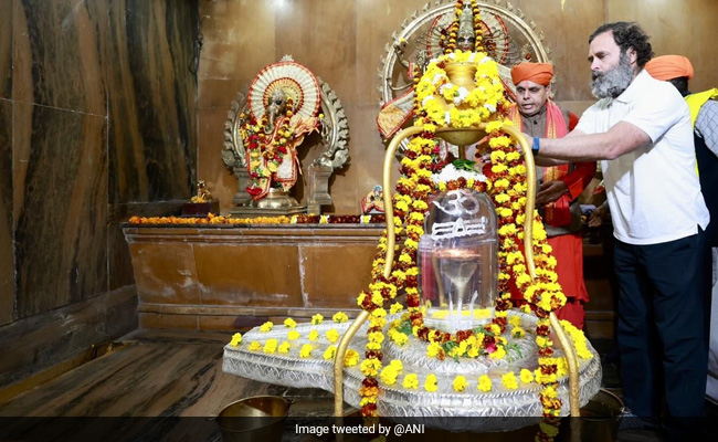 Rahul Gandhi Offers Prayers At Jammu Temple As Yatra Enters City