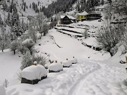 Roads Blocked, Power And Water Supply Disrupted Amid Heavy Snowfall In Himachal Roads Blocked, Power And Water Supply Disrupted Amid Heavy Snowfall In Himachal