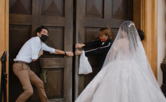 Watch: Jammed Doors Of Church Delays Bride's Entry At Her Wedding