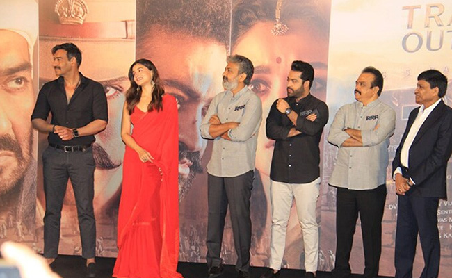 Golden Globe Awards: <i>RRR</i> Stars Alia Bhatt, Ajay Devgn's Shout Out To <i>Naatu Naatu</i>