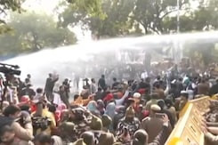 AAP Protests Outside Delhi BJP Office Over Slum-Demolition Order AAP Protests Outside Delhi BJP Office Over Slum-Demolition Order